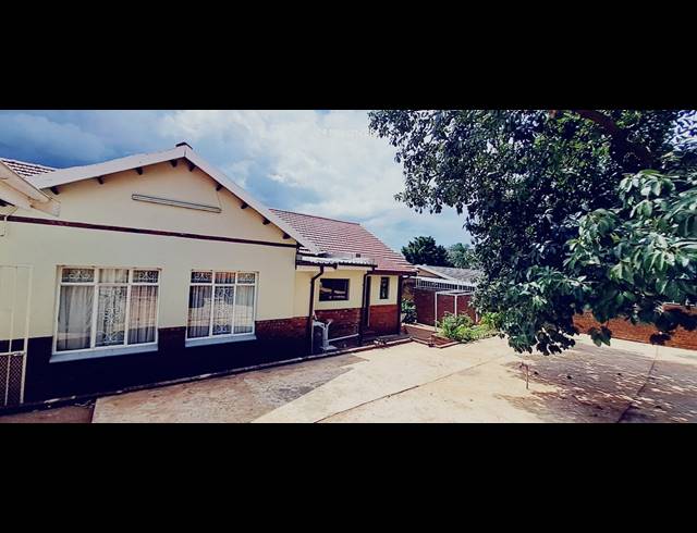 3 BEDROOM FREESTANDING FOR SALE IN SCOTTSVILLE